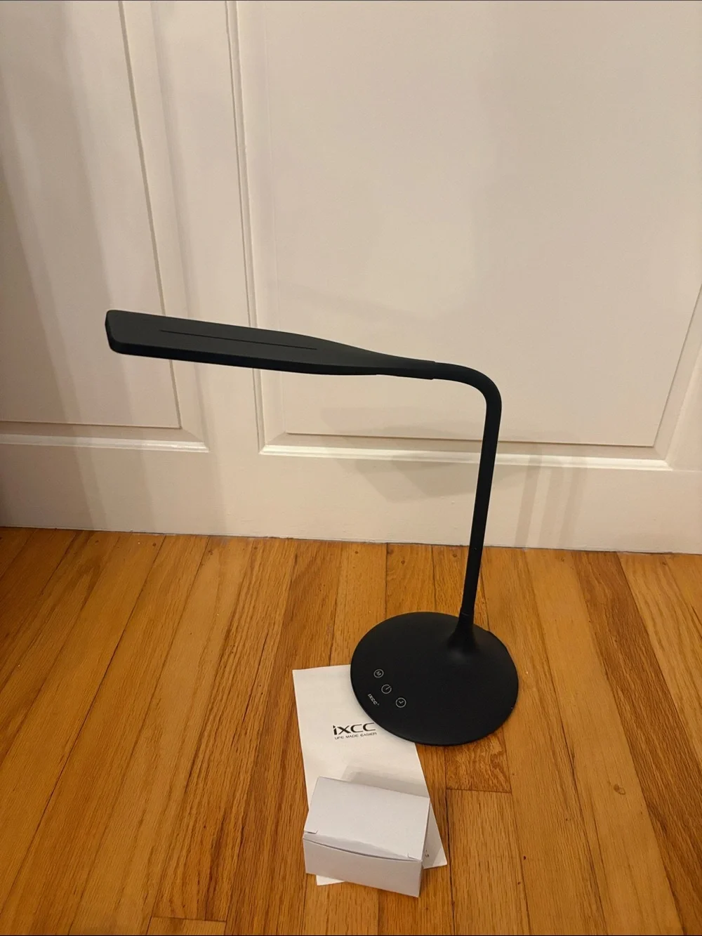 ICXX NEW Bendy Desk Lamp Black With Touch Dim OS